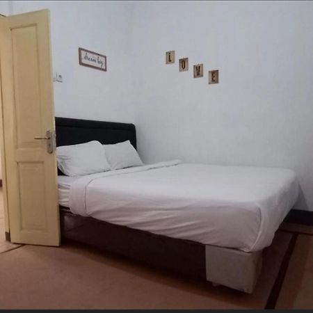 Brak Homestay Probolinggo Exterior photo
